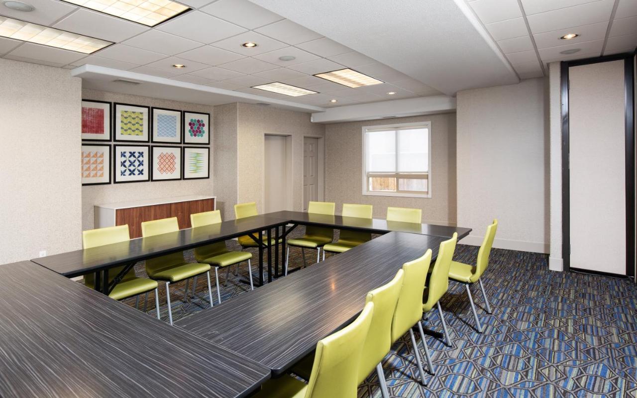 Holiday Inn Express Grande Prairie By Ihg Exteriér fotografie