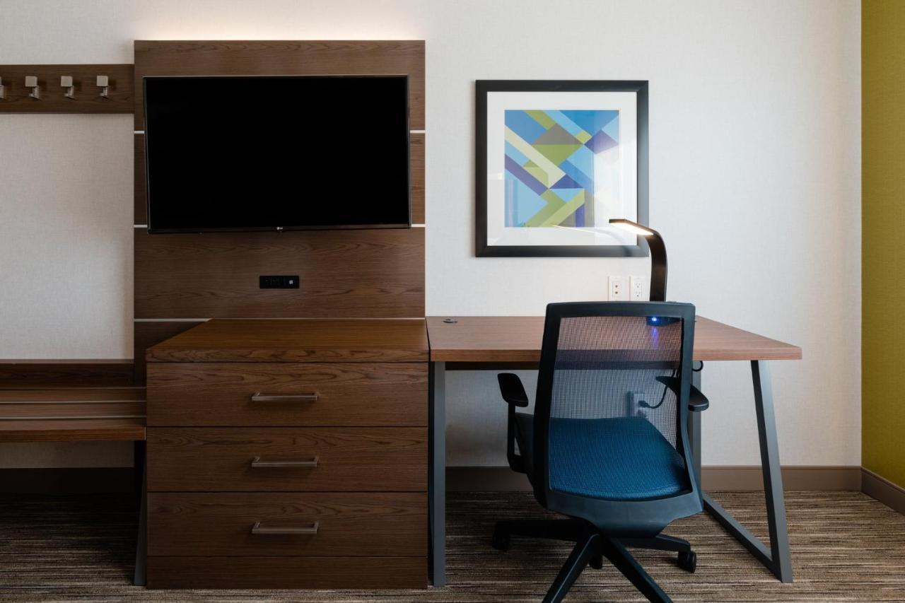 Holiday Inn Express Grande Prairie By Ihg Exteriér fotografie