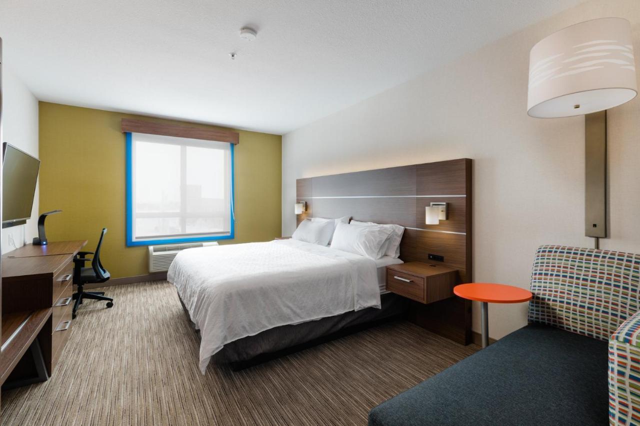 Holiday Inn Express Grande Prairie By Ihg Exteriér fotografie