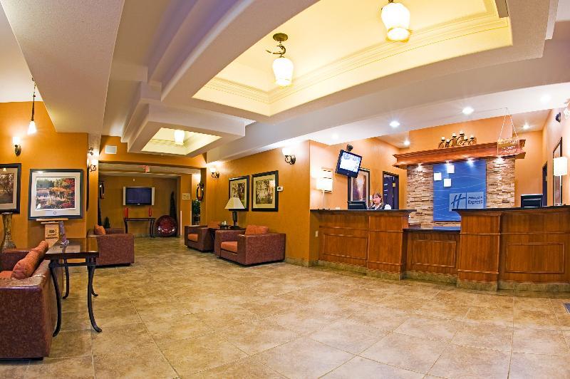 Holiday Inn Express Grande Prairie By Ihg Exteriér fotografie